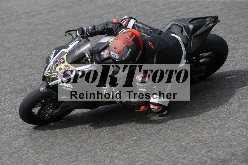 /10 20.04.2026  Pluess Moto Sport ADR/Freies Fahren/33